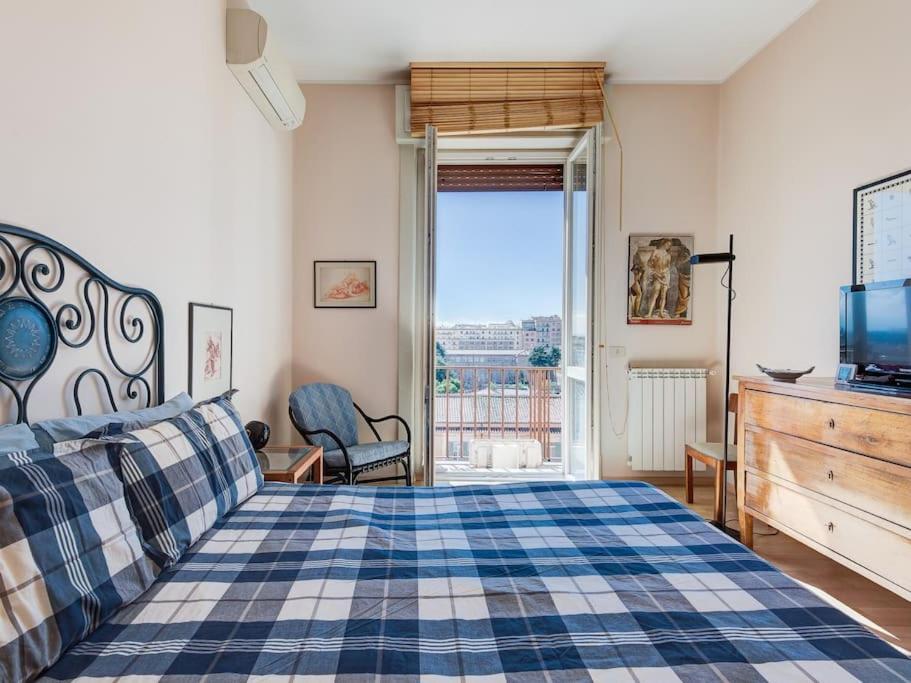 Bright Panorama Apartment Rom