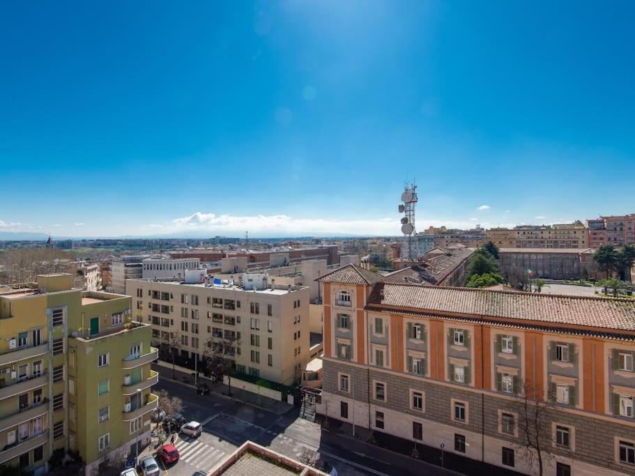 Bright Panorama Apartment Rom